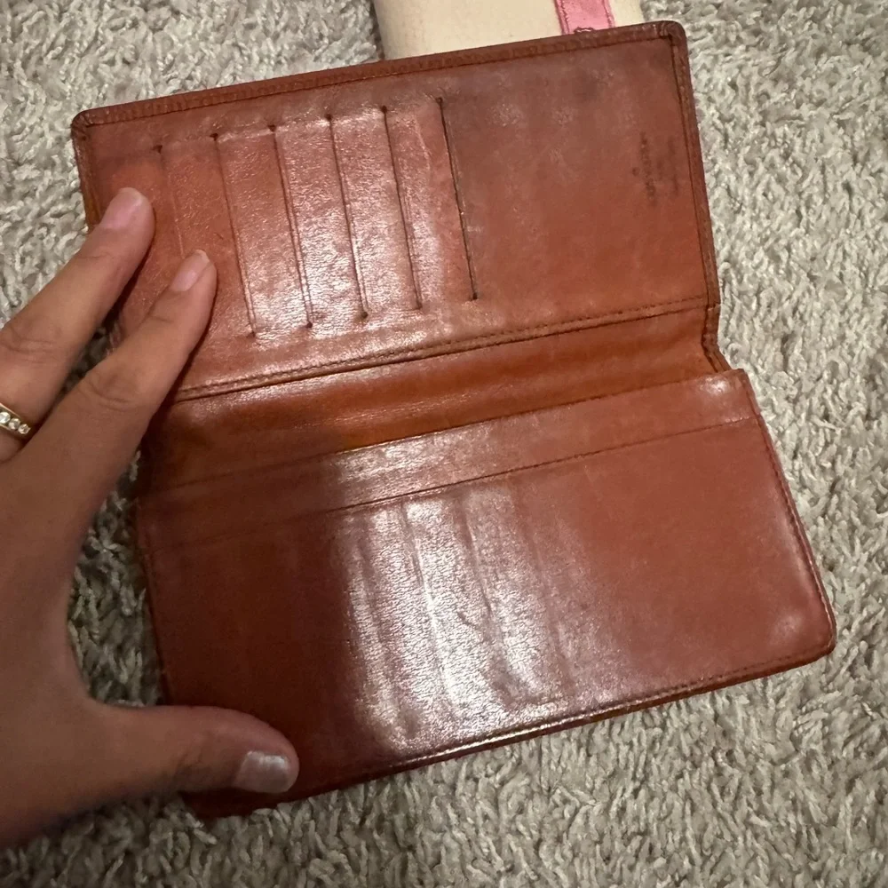 Designer Wallets - Picture 7 of 10